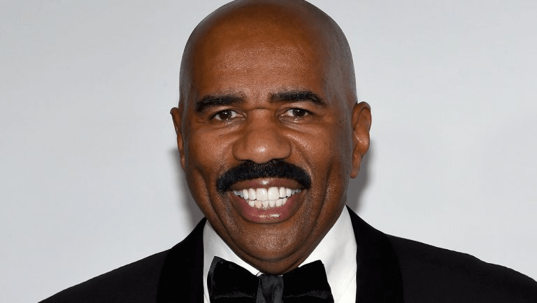 steve harvey shirt off