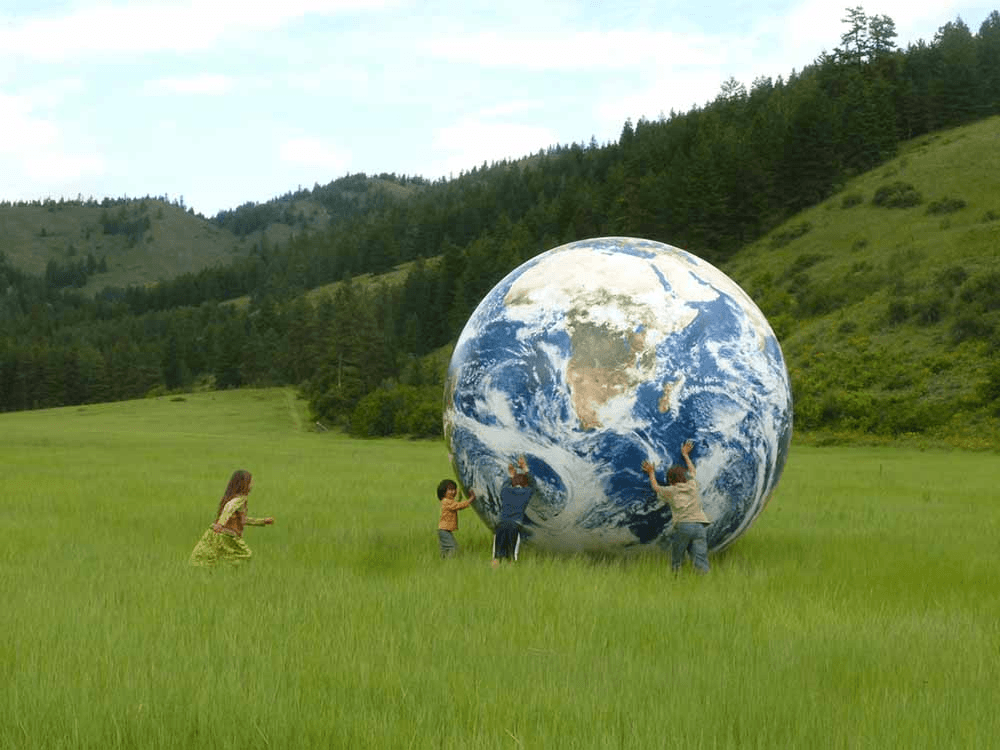 Мяч земля большой