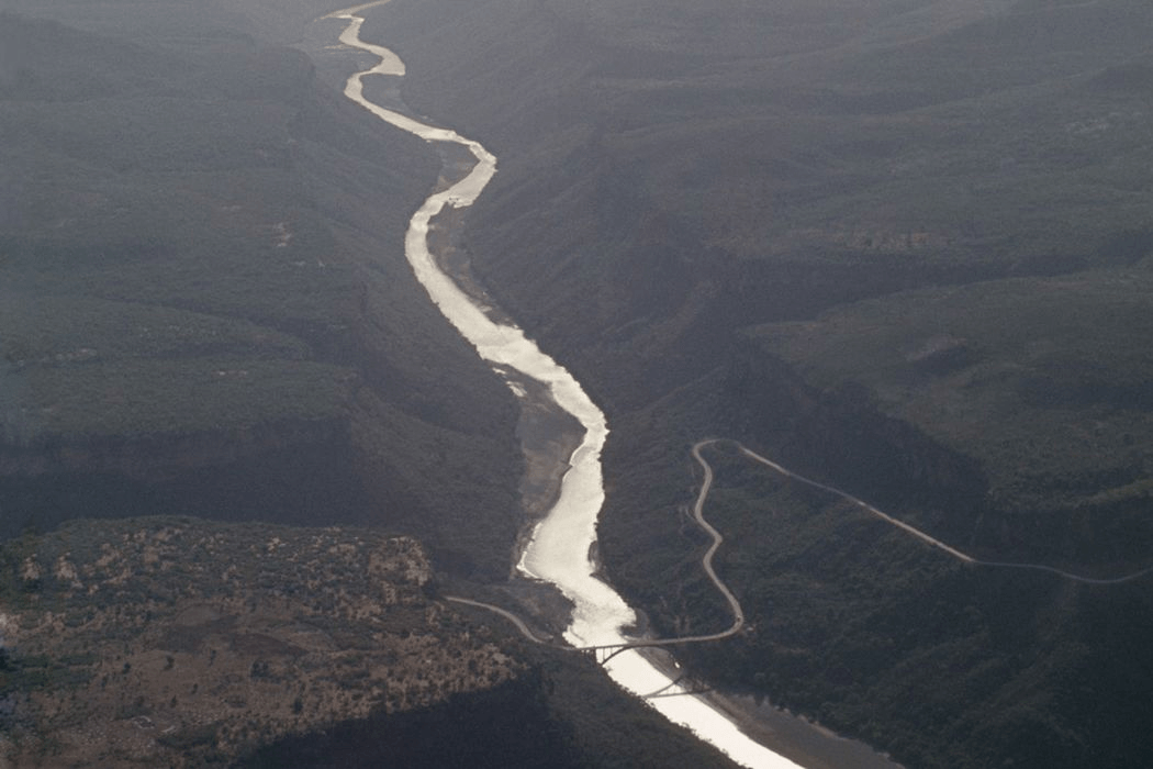 Над нилом. Исток реки Кагера.
